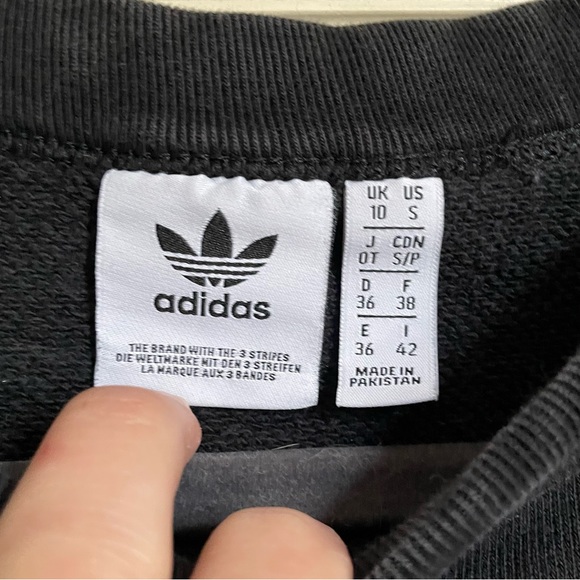 Adidas Crewneck - Picture 2 of 2